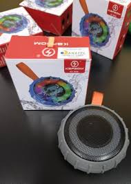 Música no Banho ou Piscina: Caixa Bluetooth Kapbom KA-8556 100% À Prova d'Água