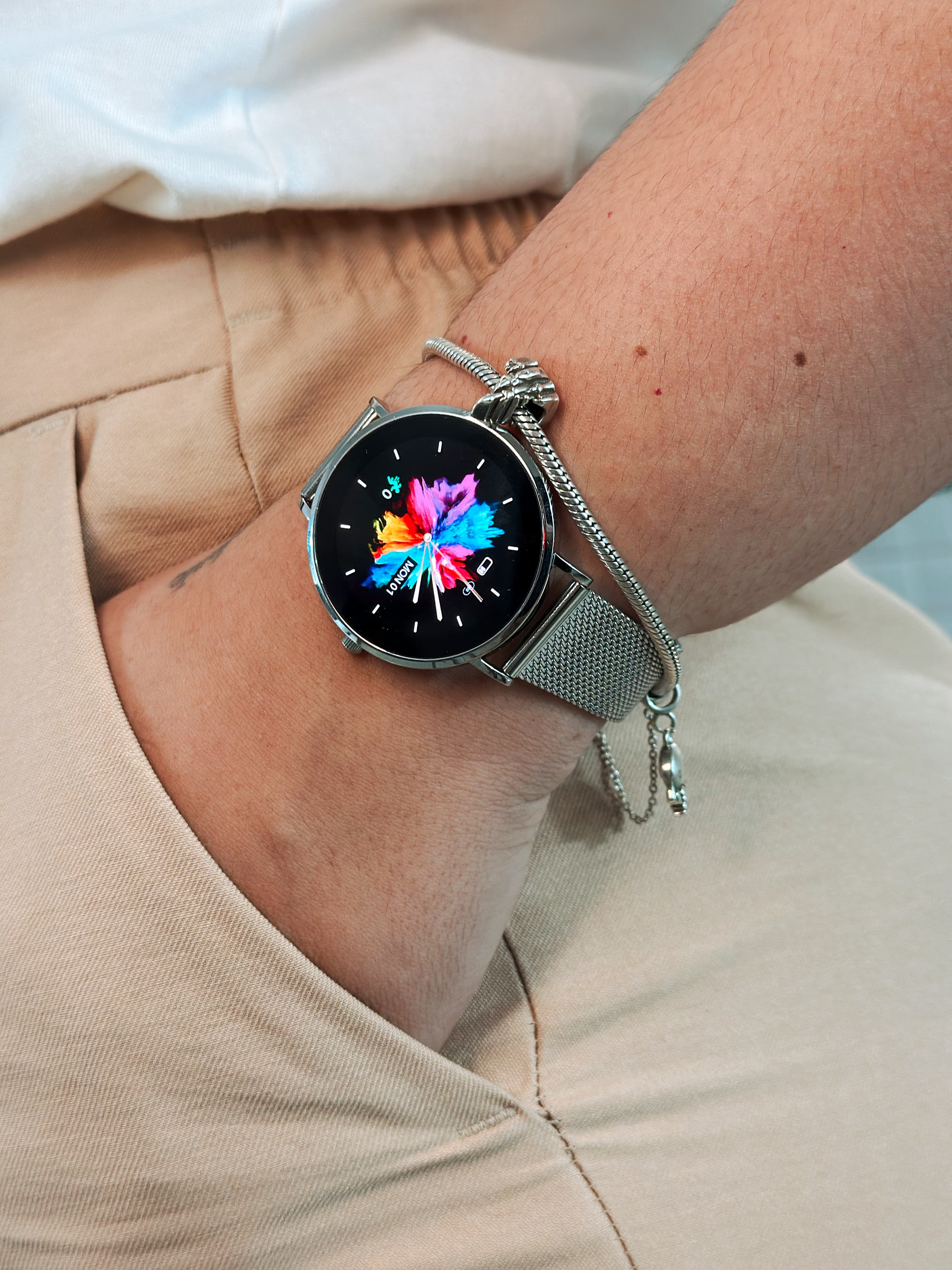 Smartwatch ROYALS CLASSIC: Elegância Inigualável com Tela AMOLED Deslumbrante e Proteção Gorilla Glass