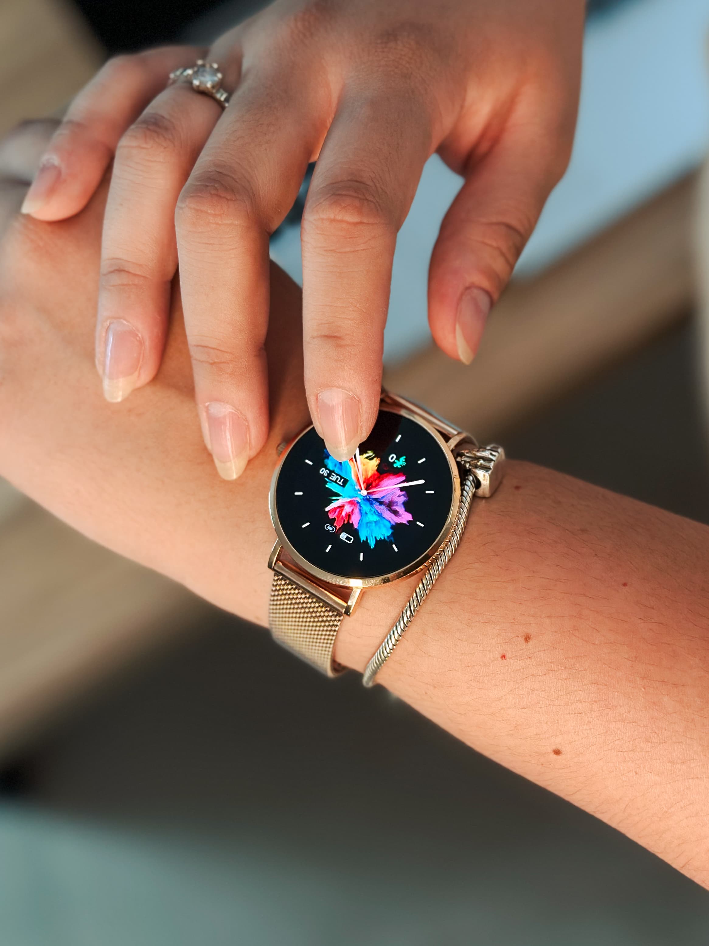 Smartwatch ROYALS CLASSIC: Elegância Inigualável com Tela AMOLED Deslumbrante e Proteção Gorilla Glass