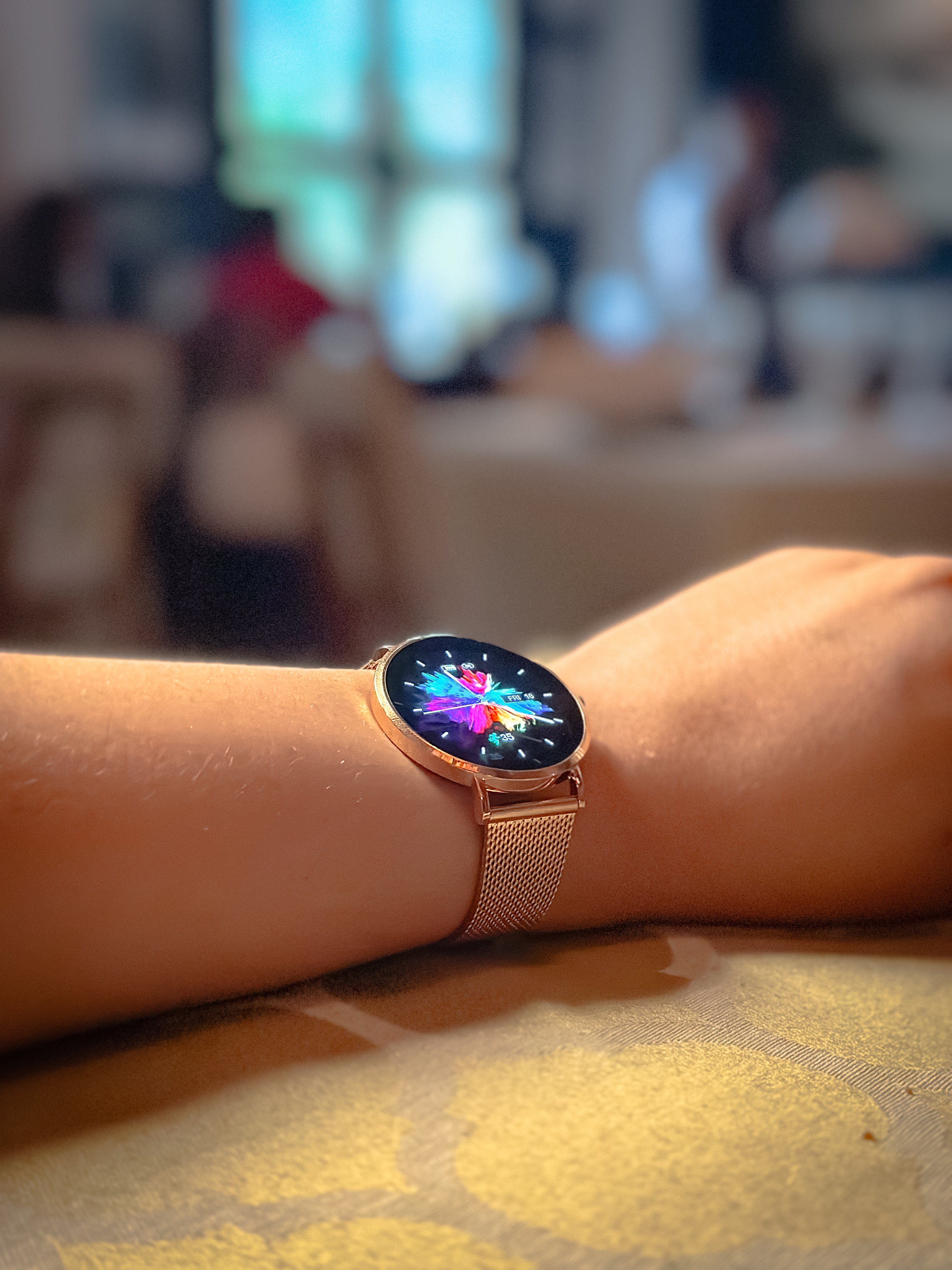 Smartwatch ROYALS CLASSIC: Elegância Inigualável com Tela AMOLED Deslumbrante e Proteção Gorilla Glass