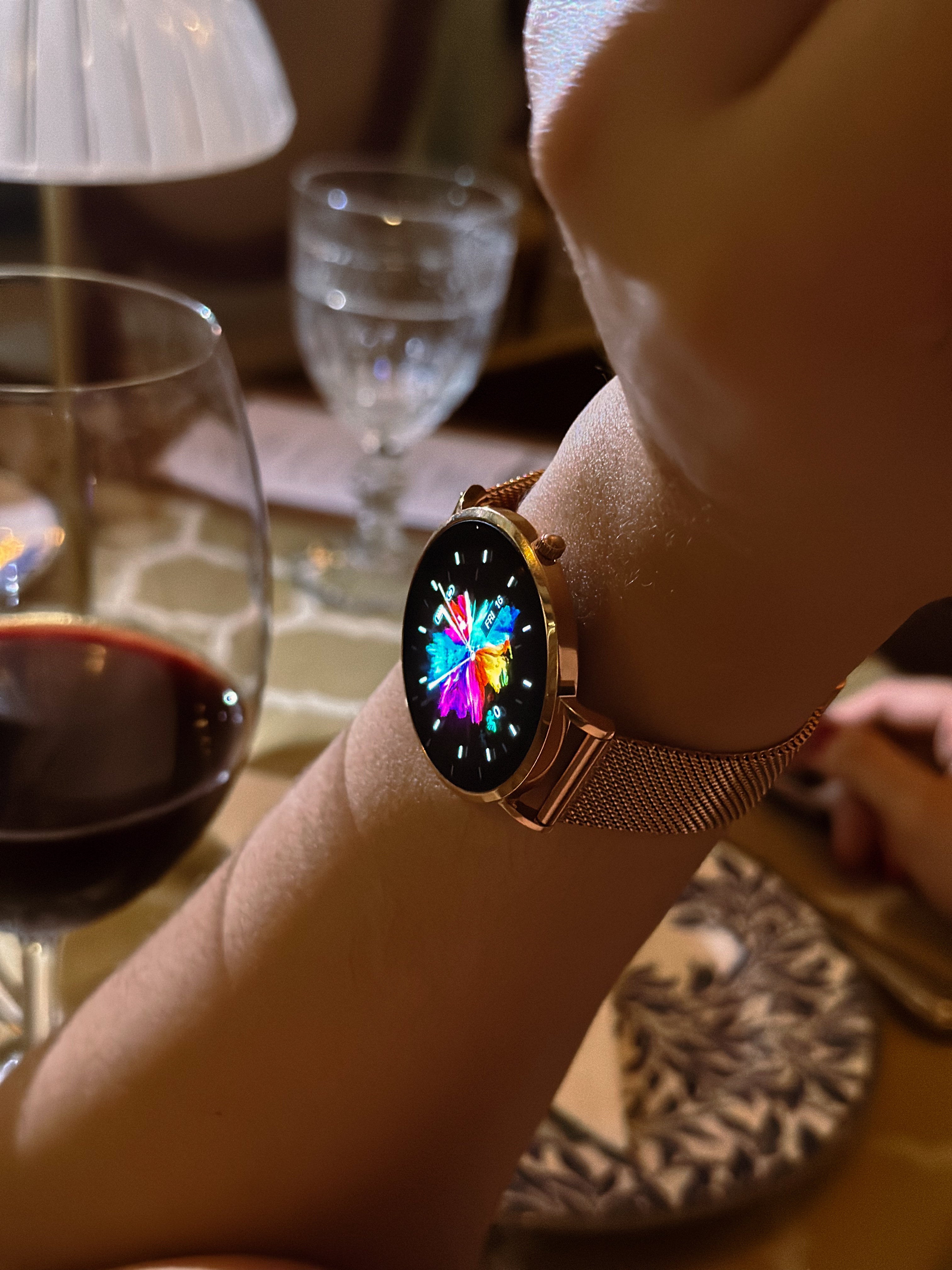 Smartwatch ROYALS CLASSIC: Elegância Inigualável com Tela AMOLED Deslumbrante e Proteção Gorilla Glass
